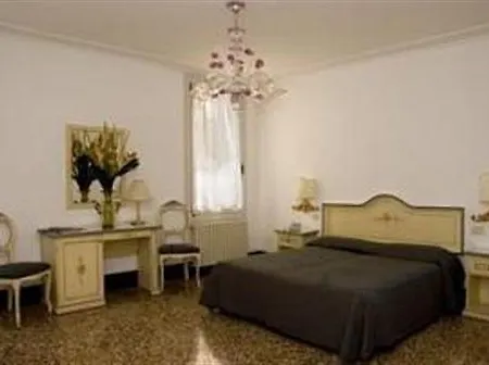 Cavanella 3*