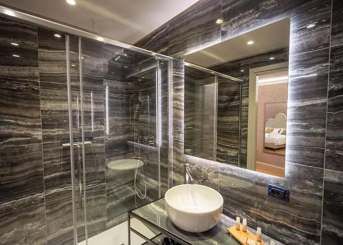 Cavanella 3* البندقية